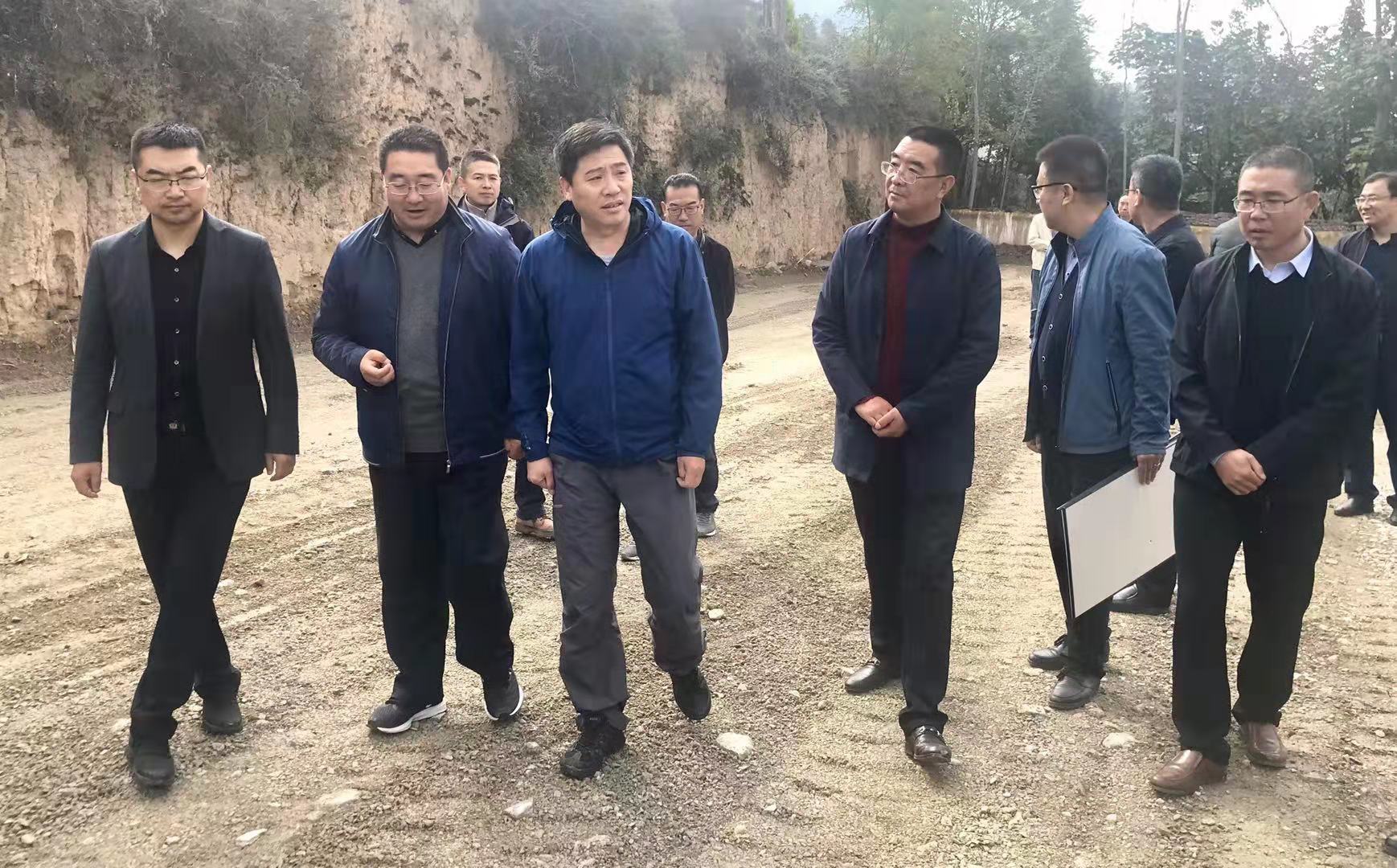 西北师大党委书记张俊宗在礼县调研脱贫攻坚工作和